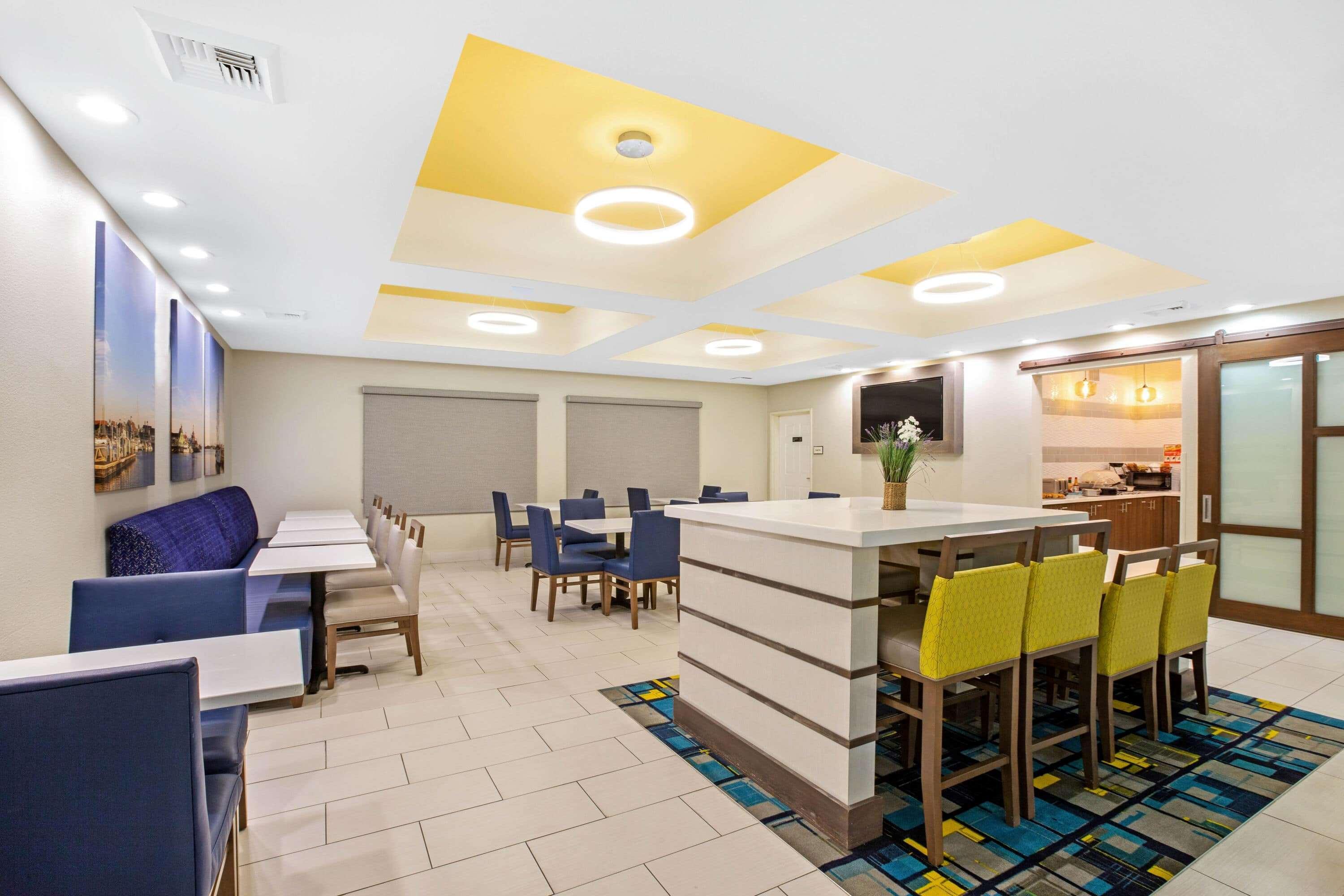 东北长滩/赛普拉斯拉昆塔套房酒店 Hawaiian Gardens 外观 照片